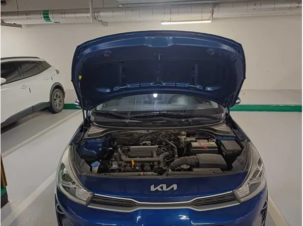 Car image 23