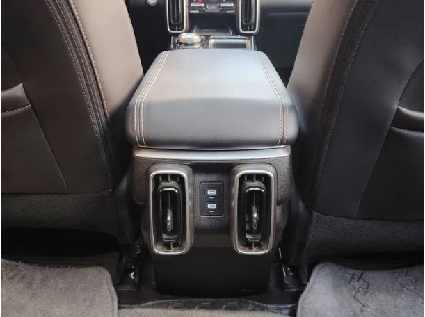 Car image 33