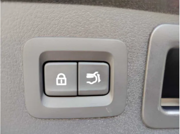 Car image 39