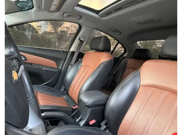 Car image 6