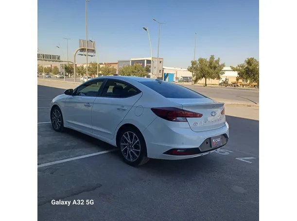 Car image 6