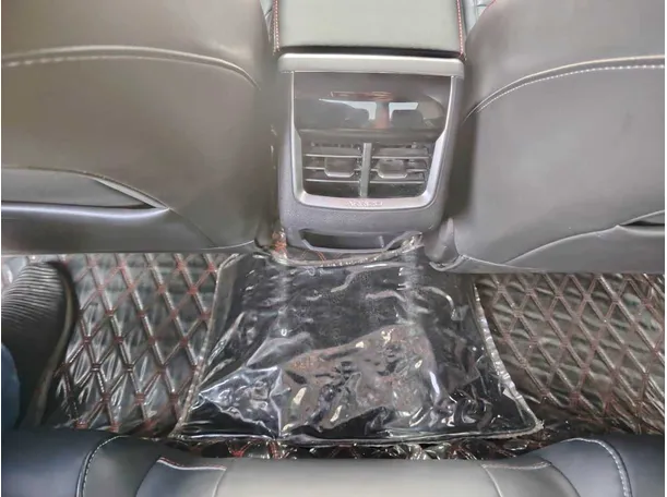 Car image 38