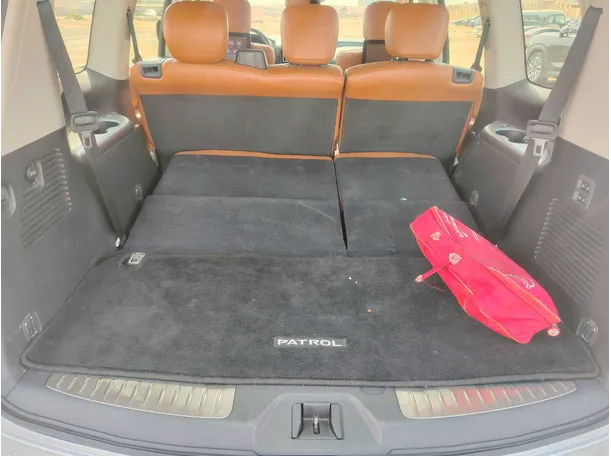 Car image 30