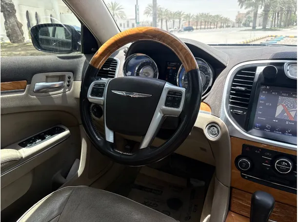 Car image 25