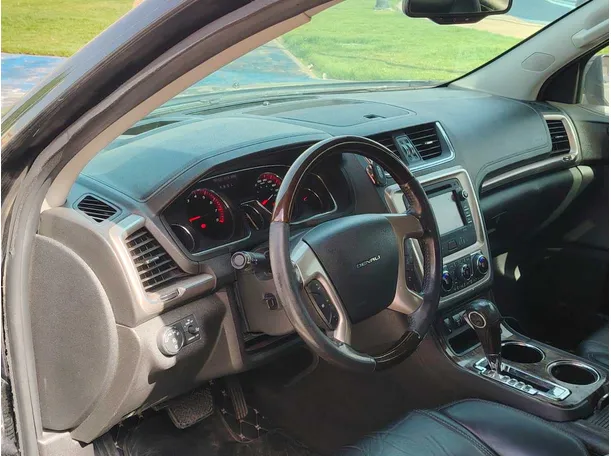 Car image 13