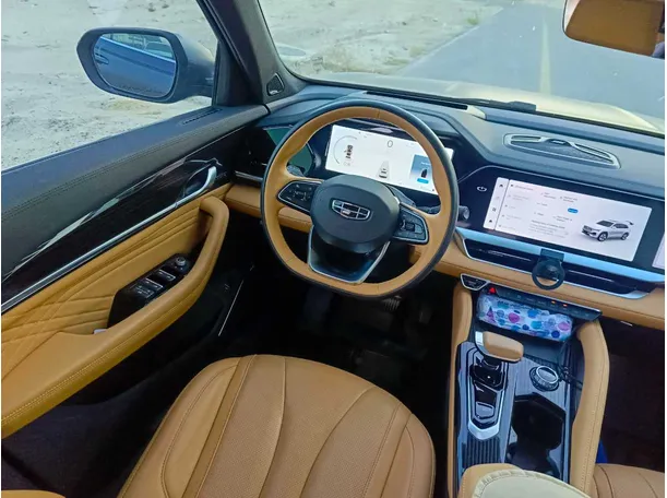 Car image 24