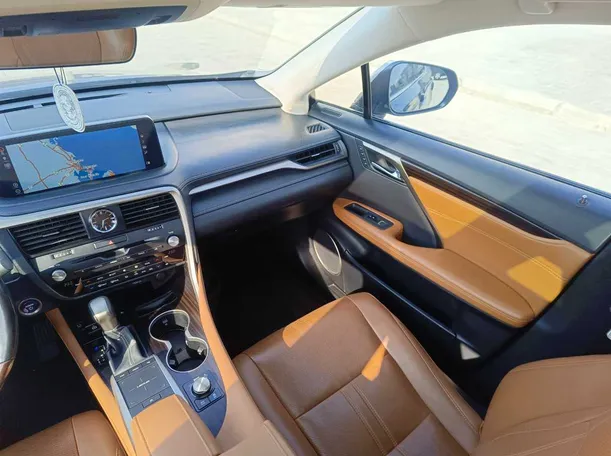 Car image 24