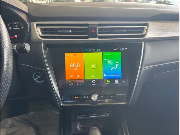 Car image 12