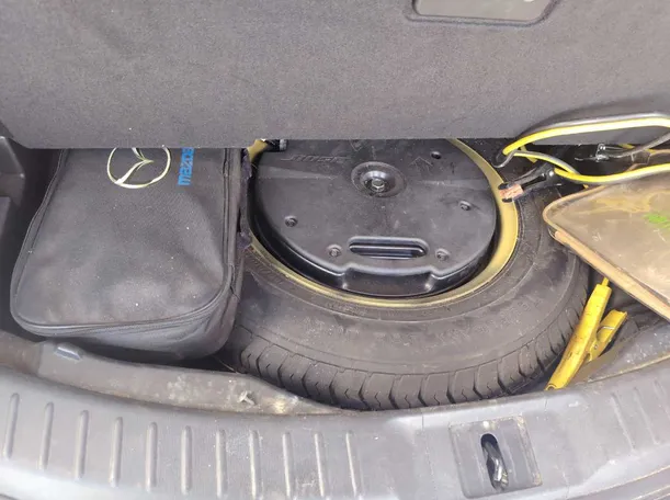 Car image 29
