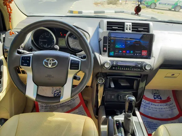 Car image 16