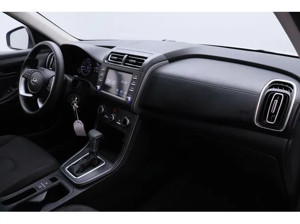 Car image 10