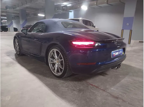 Car image 7