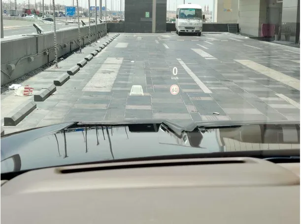 Car image 30