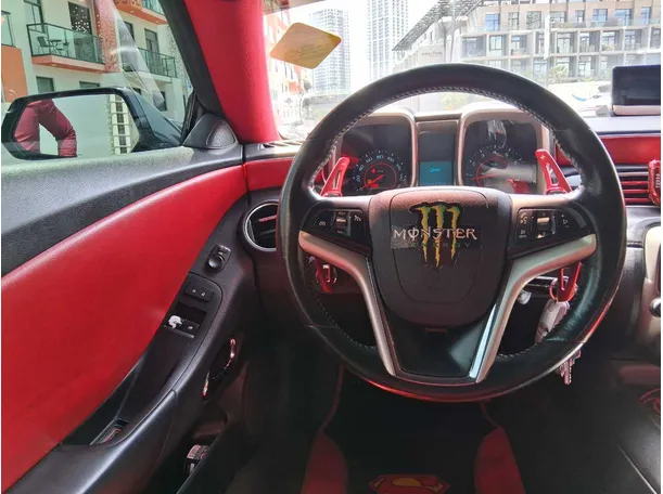 Car image 14