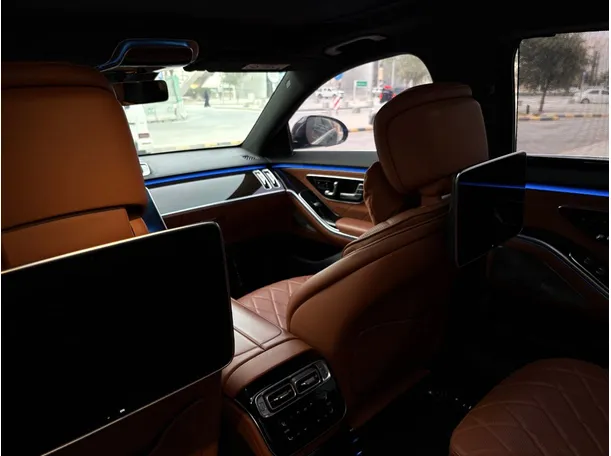 Car image 37