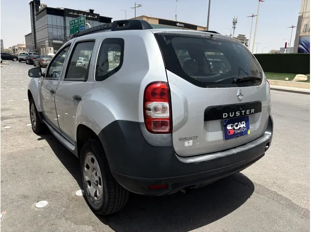 Car image 7