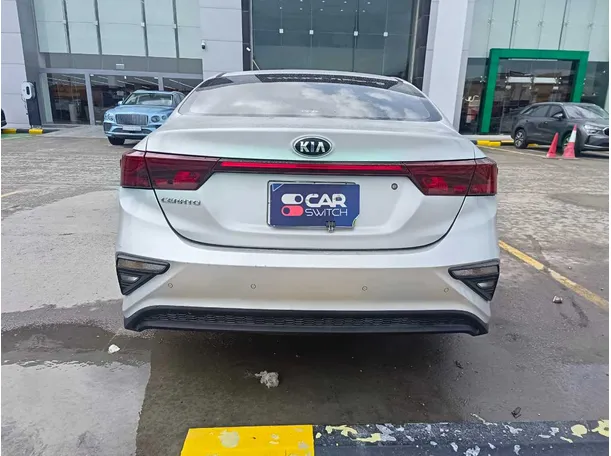 Car image 6