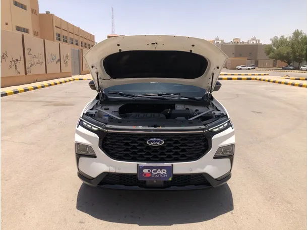 Car image 25