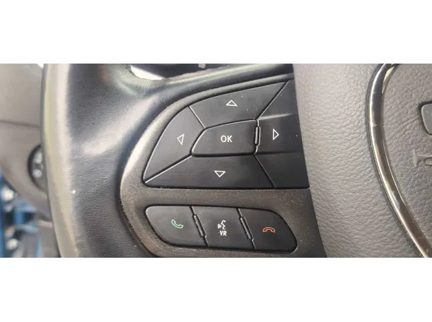 Car image 34