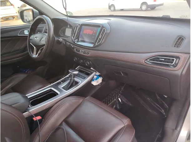 Car image 15