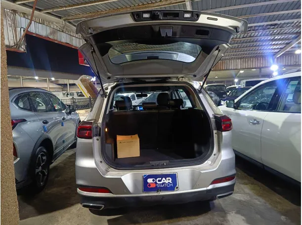 Car image 22
