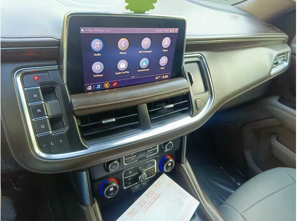 Car image 24