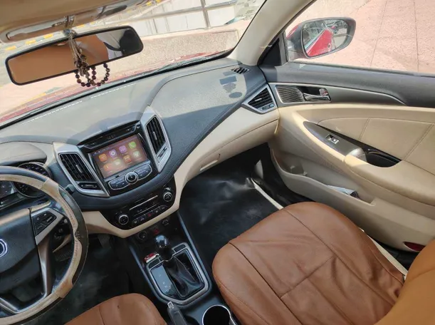 Car image 23