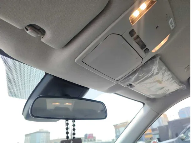 Car image 31