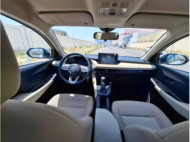 Car image 13