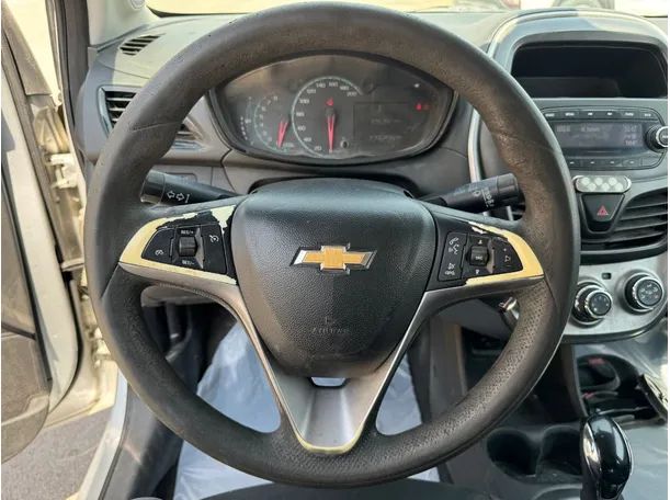 Car image 19