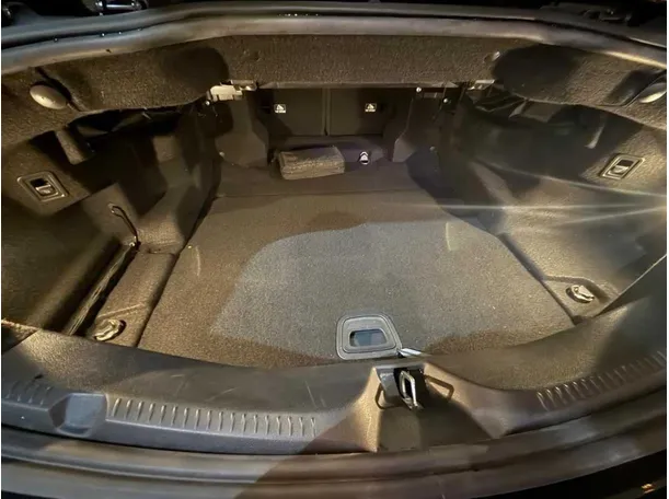 Car image 39