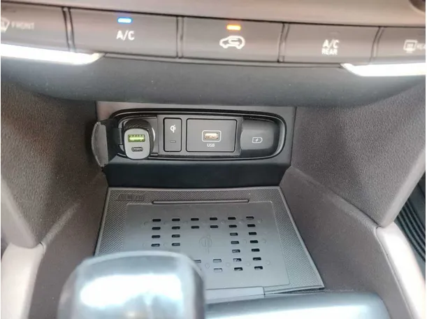 Car image 23