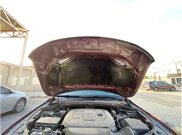 Car image 32