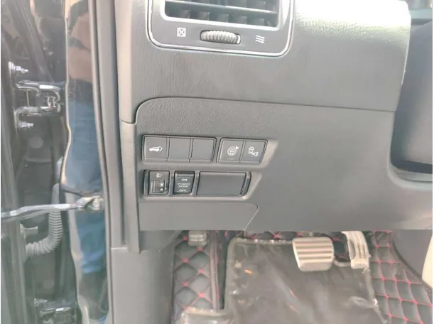 Car image 42