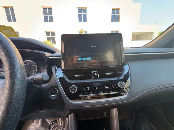 Car image 16