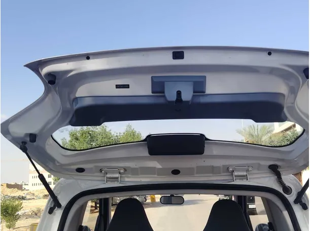 Car image 20