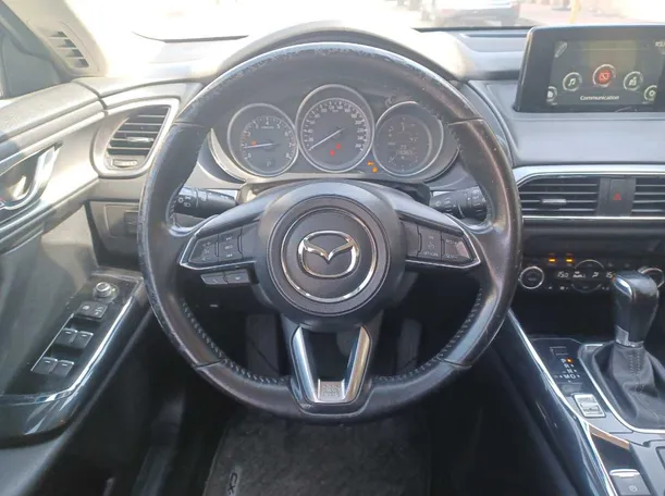 Car image 15
