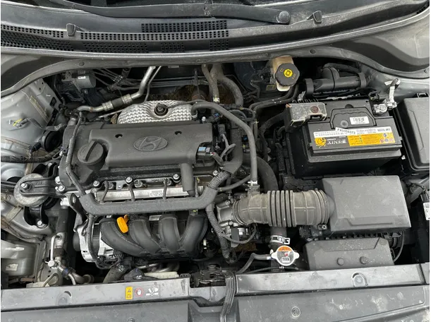Car image 27