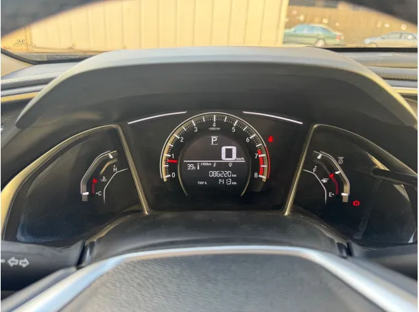 Car image 17