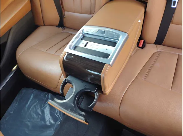 Car image 31