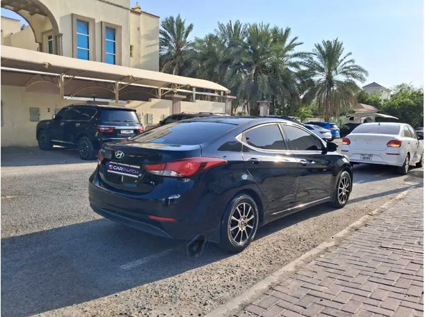 Car image 5