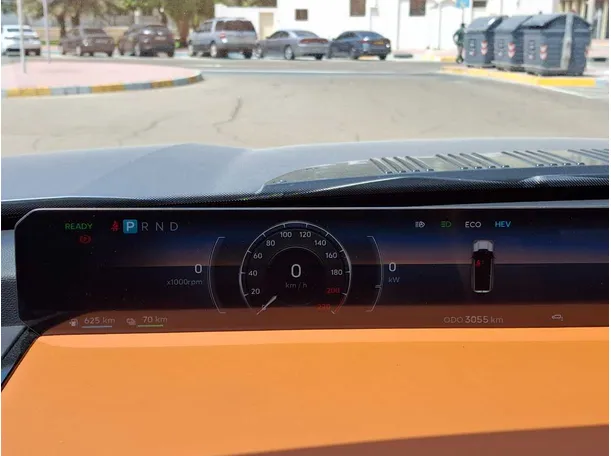 Car image 18