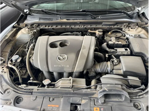 Car image 18