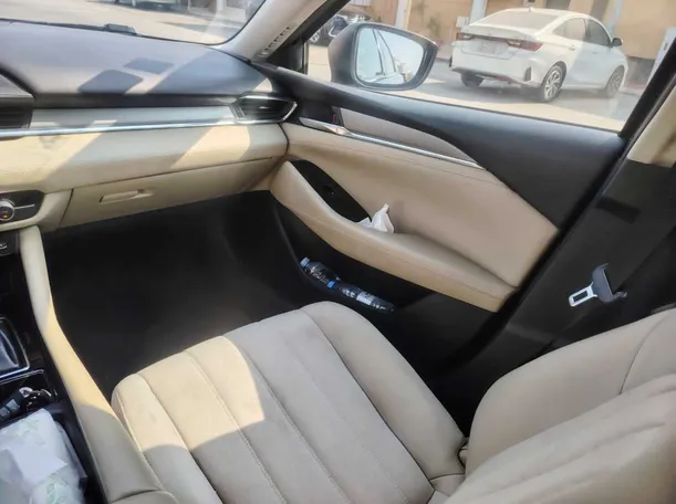 Car image 39