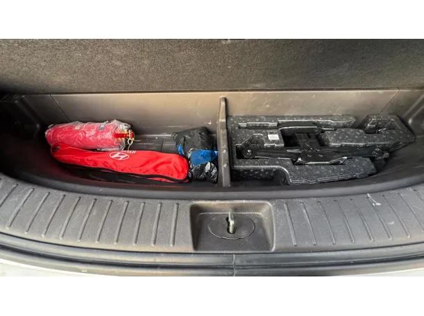Car image 22