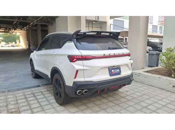 Car image 7