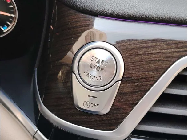 Car image 40