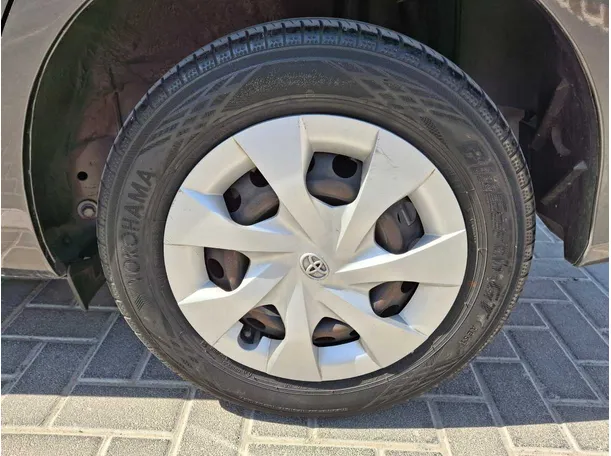Car image 9
