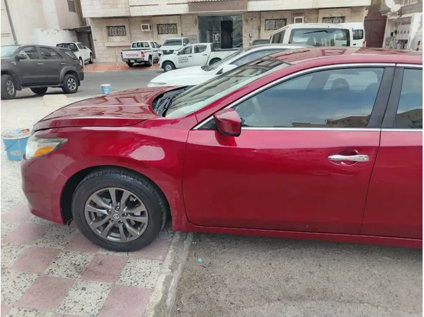 Car image 11