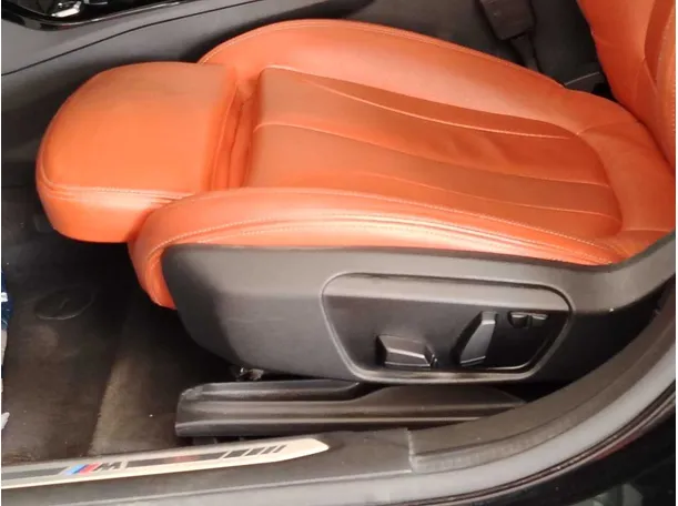 Car image 24